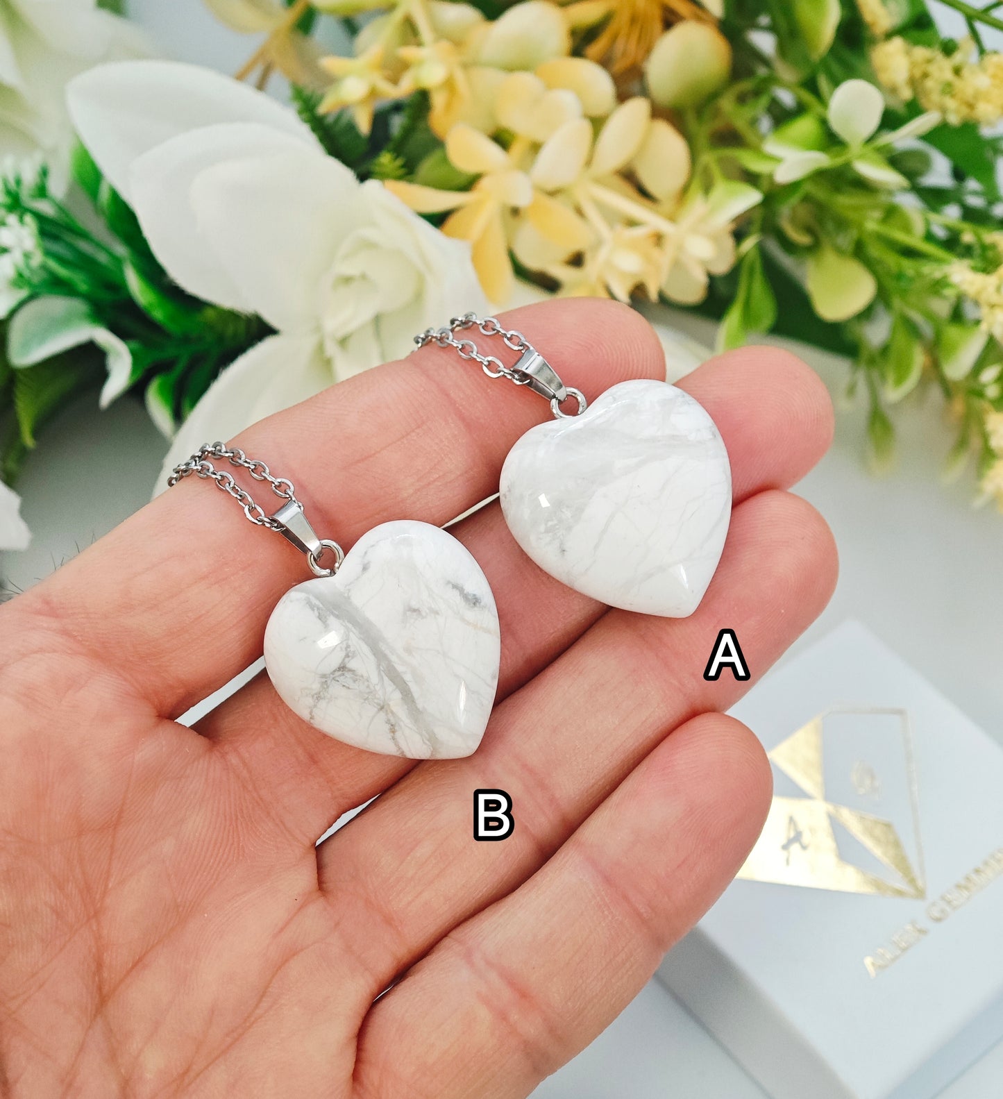 CIONDOLO CUORE IN HOWLITE