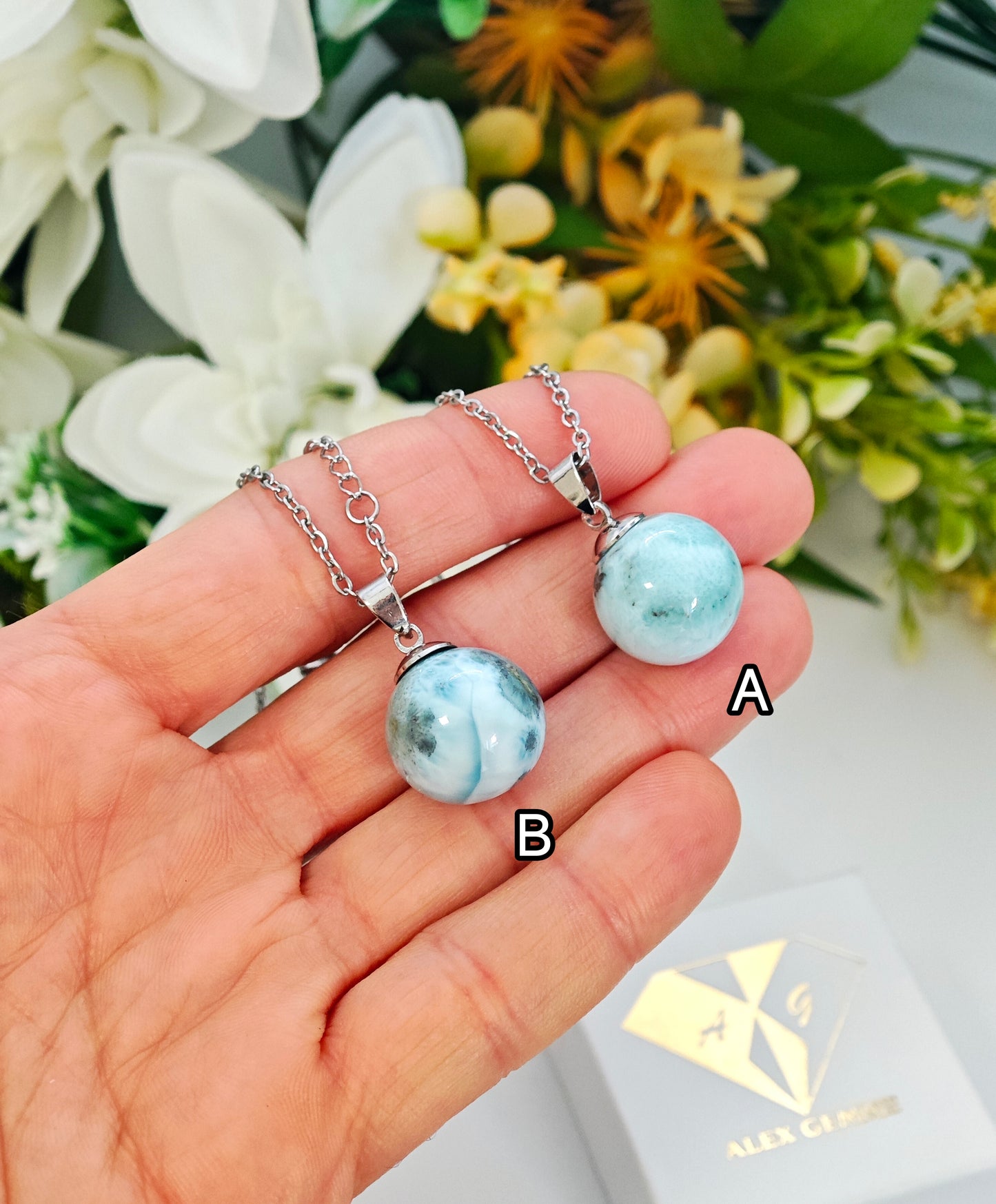 CIONDOLO SFERA IN LARIMAR