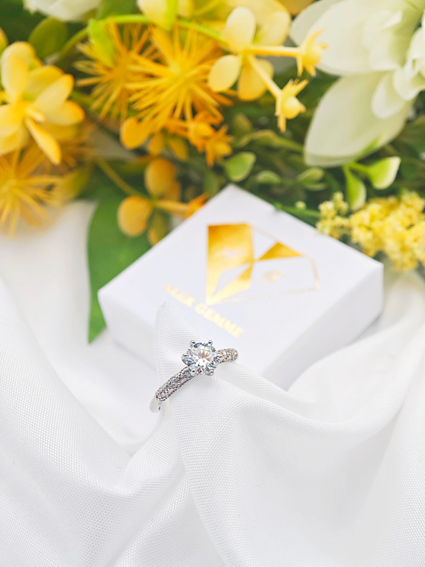 ANELLO IN MOISSANITE