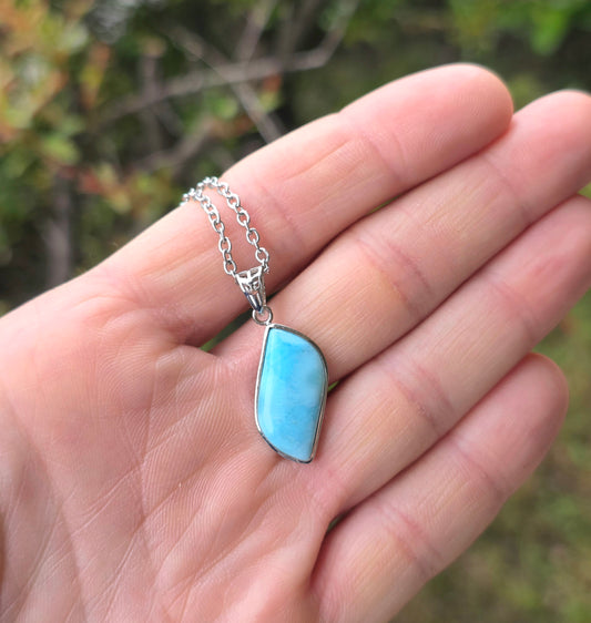 CIONDOLO PETALO DI LARIMAR