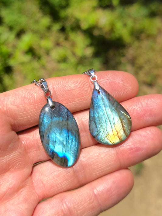 CIONDOLO IN LABRADORITE HQ