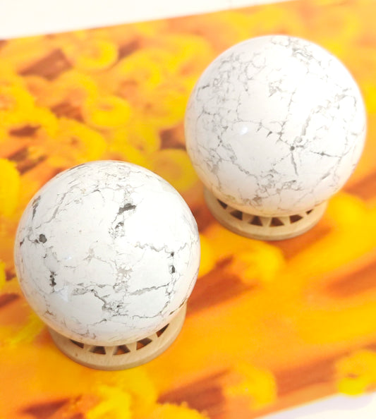 SFERA IN HOWLITE