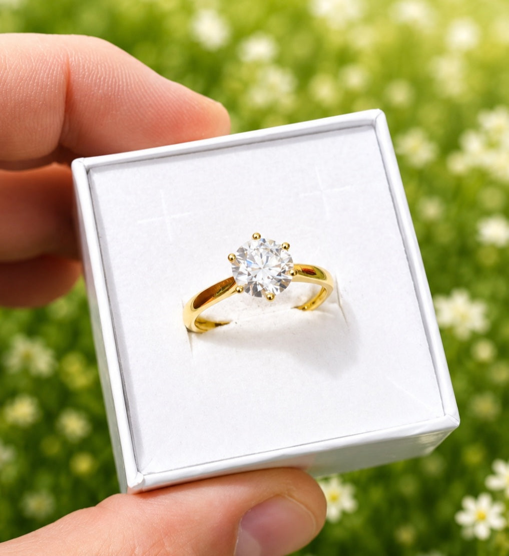 ANELLO GOLD IN MOISSANITE