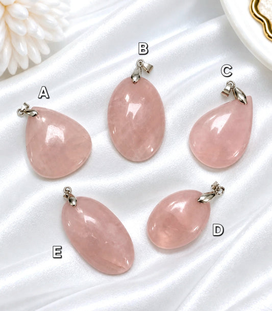 CIONDOLO IN QUARZO ROSA HQ