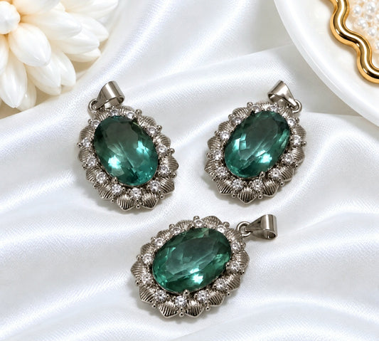 CIONDOLO IN FLUORITE VERDE