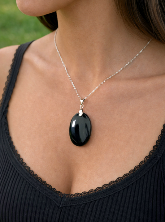 CIONDOLO IN TORMALINA NERA