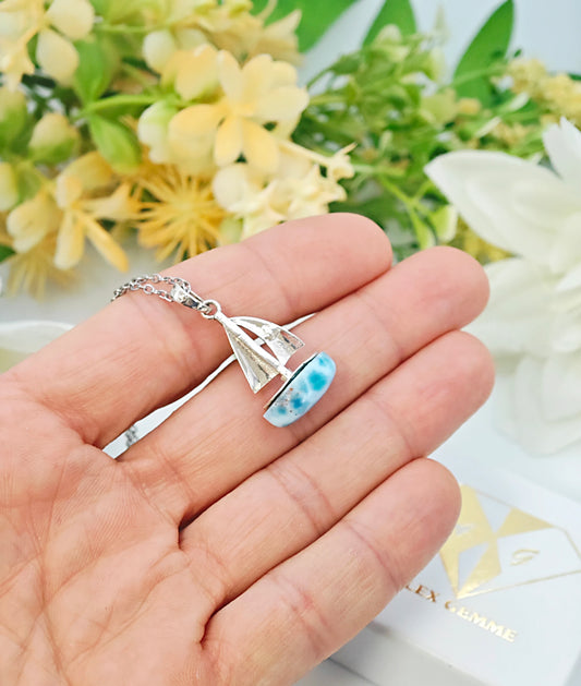 CIONDOLO VELIERO IN LARIMAR