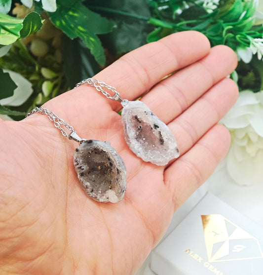 CIONDOLO GEODE IN AGATA CRISTALLIZZATA