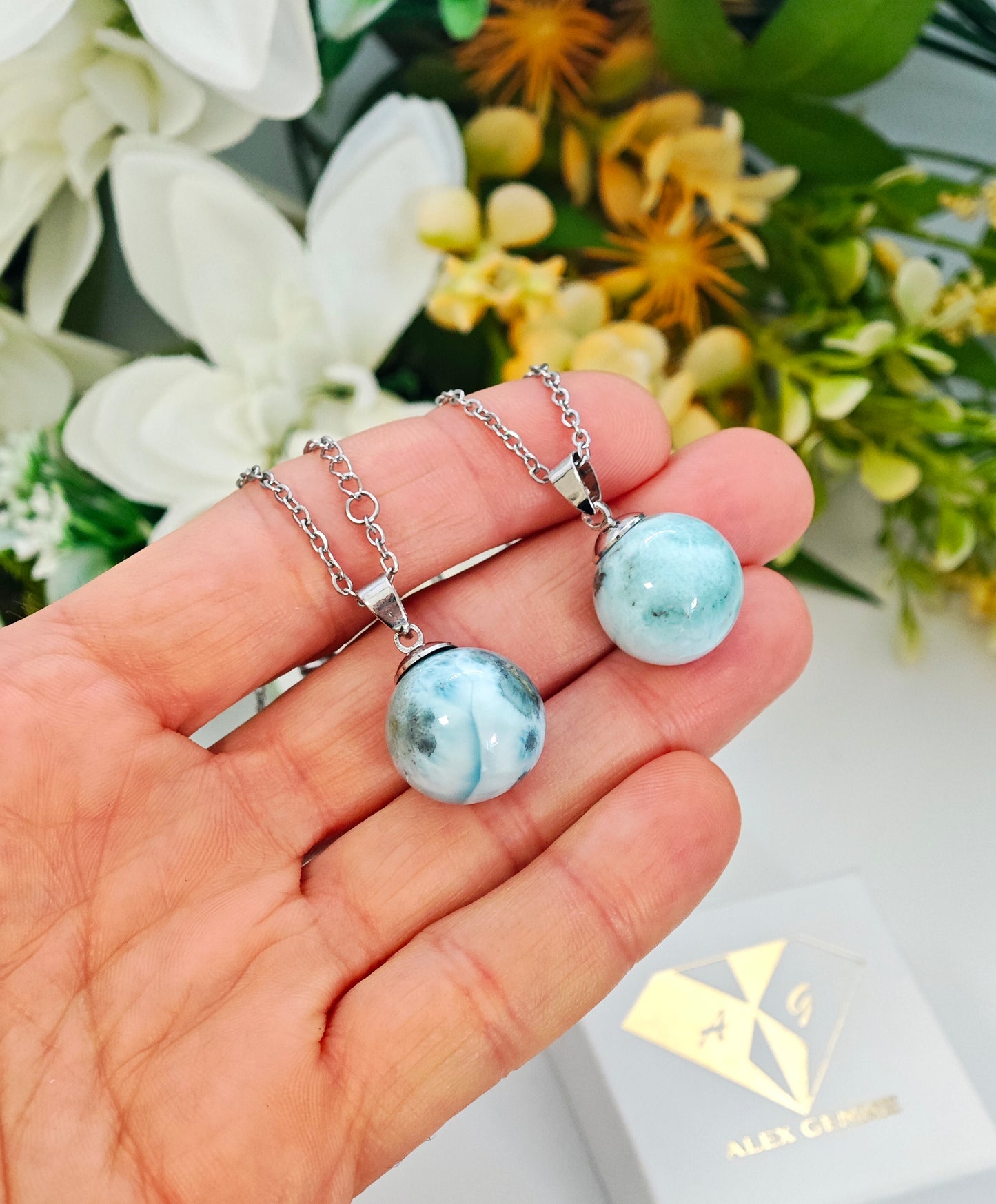 CIONDOLO SFERA IN LARIMAR