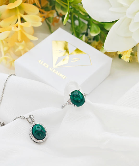 ANELLO IN MALACHITE CON CIONDOLO IN OMAGGIO