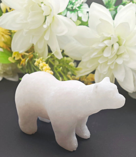 ORSO POLARE IN GIADA BIANCA