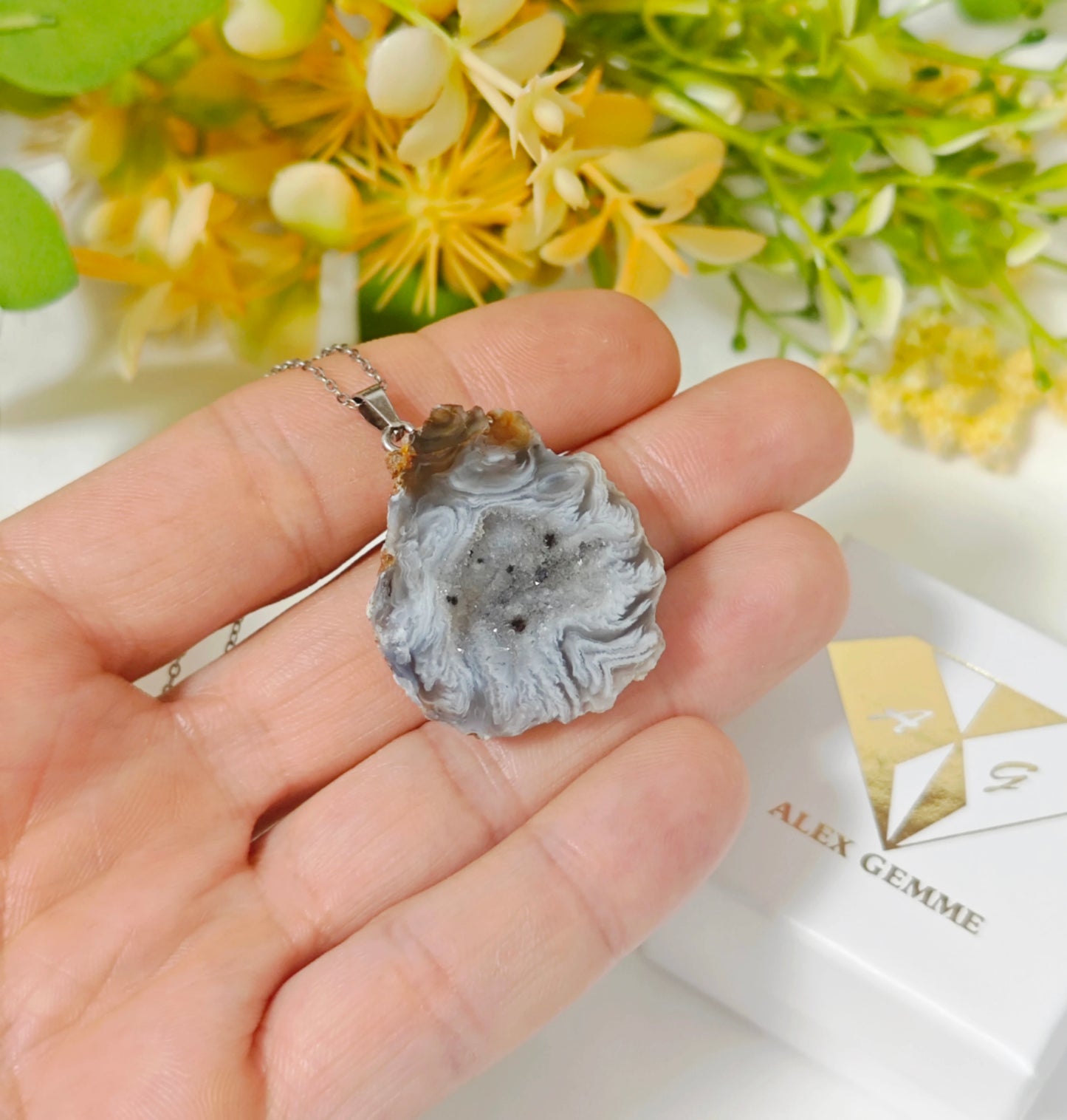CIONDOLO GEODE DI AGATA CRISTALLIZZATA (AA)