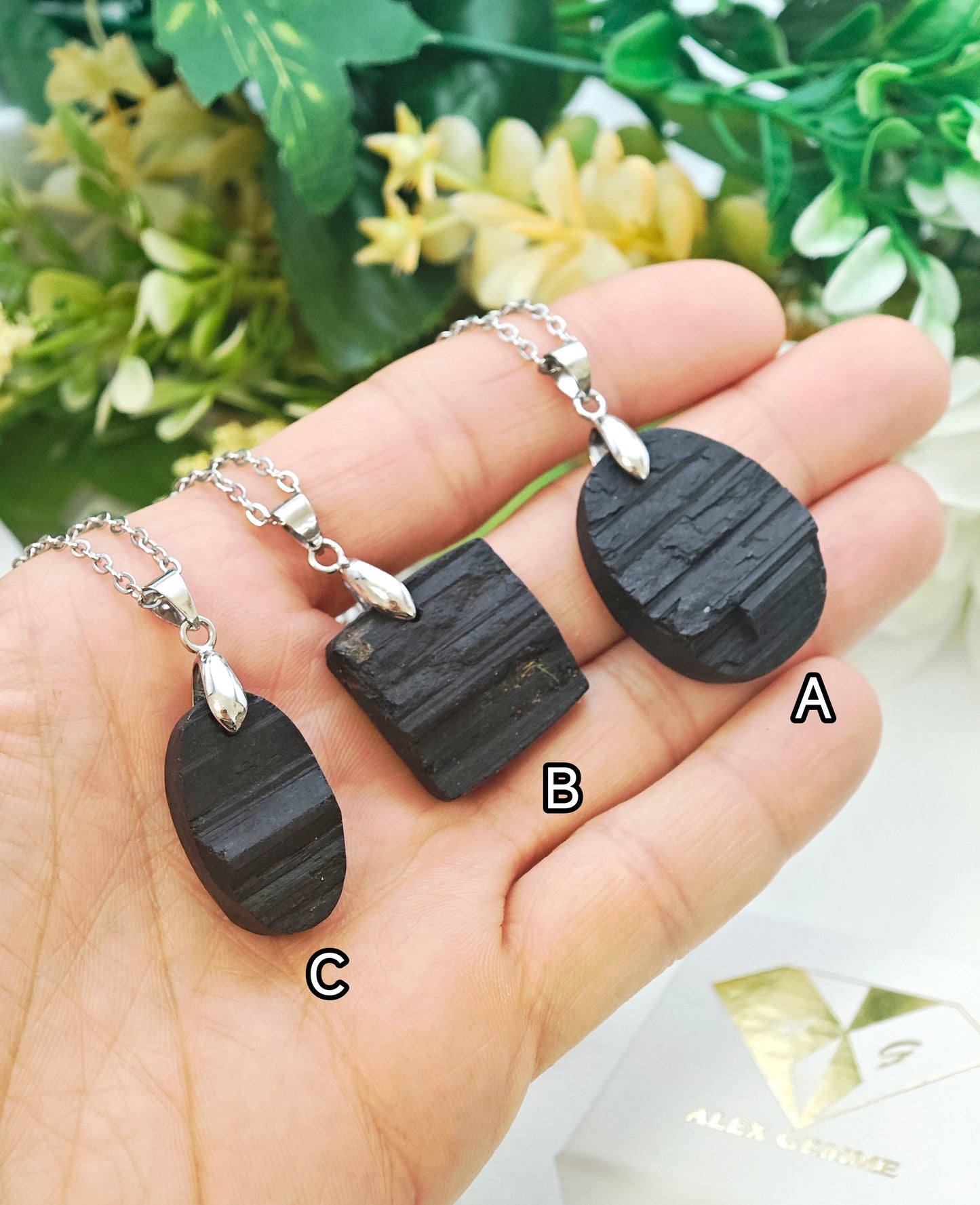 CIONDOLO IN TORMALINA NERA DRUSA